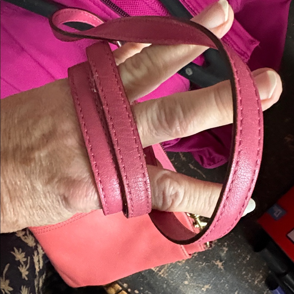 Coach Vintage RARE Crossbody bag  leather coral/hot pink /2 front zipper pockets - Picture 3 of 13